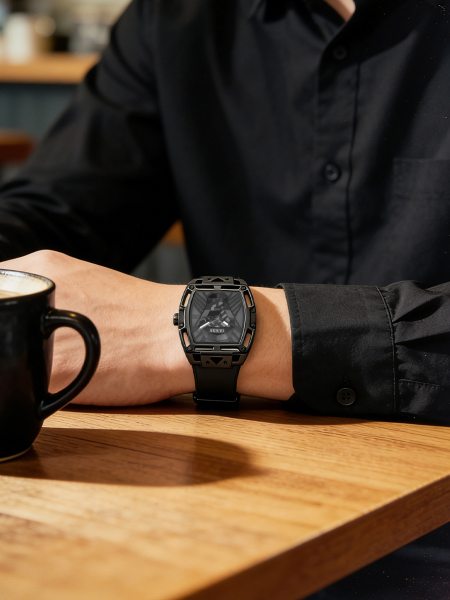 Guess Men's Watch Black Silico - Smartwatch Guess incelemesi ve fiyatı